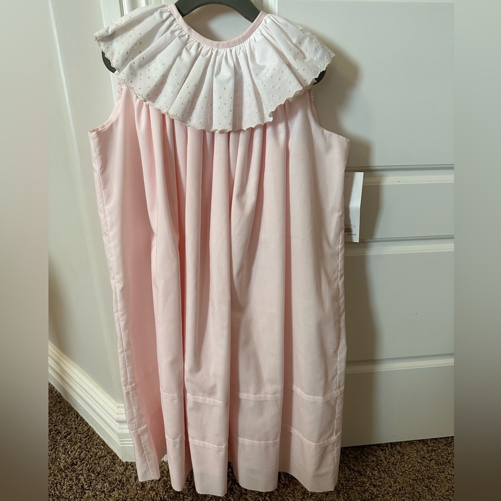 NWT! Girls Spring/Easter dress. Size: 4T. Color: Pink.